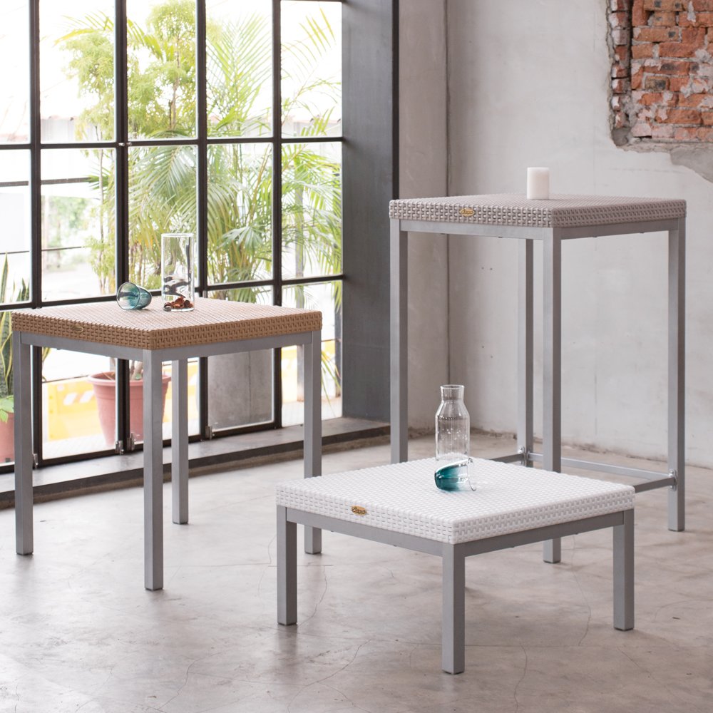 Russ Rattan Bar Table with Aluminum Legs. Picture 3