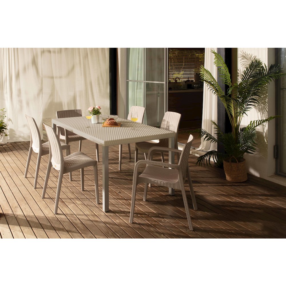 Lagoon Oslo Family Rattan Dining Table with Aluminum Legs. Picture 2