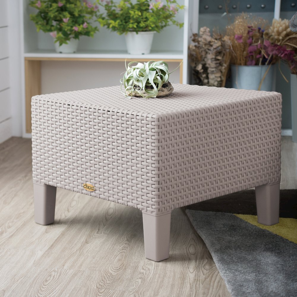 Lagoon Magnolia Rattan Side Table. Picture 2