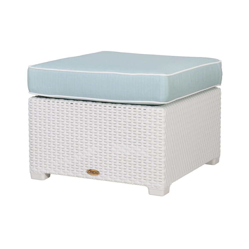 Lagoon Magnolia Rattan Ottoman with Cushion. Picture 1