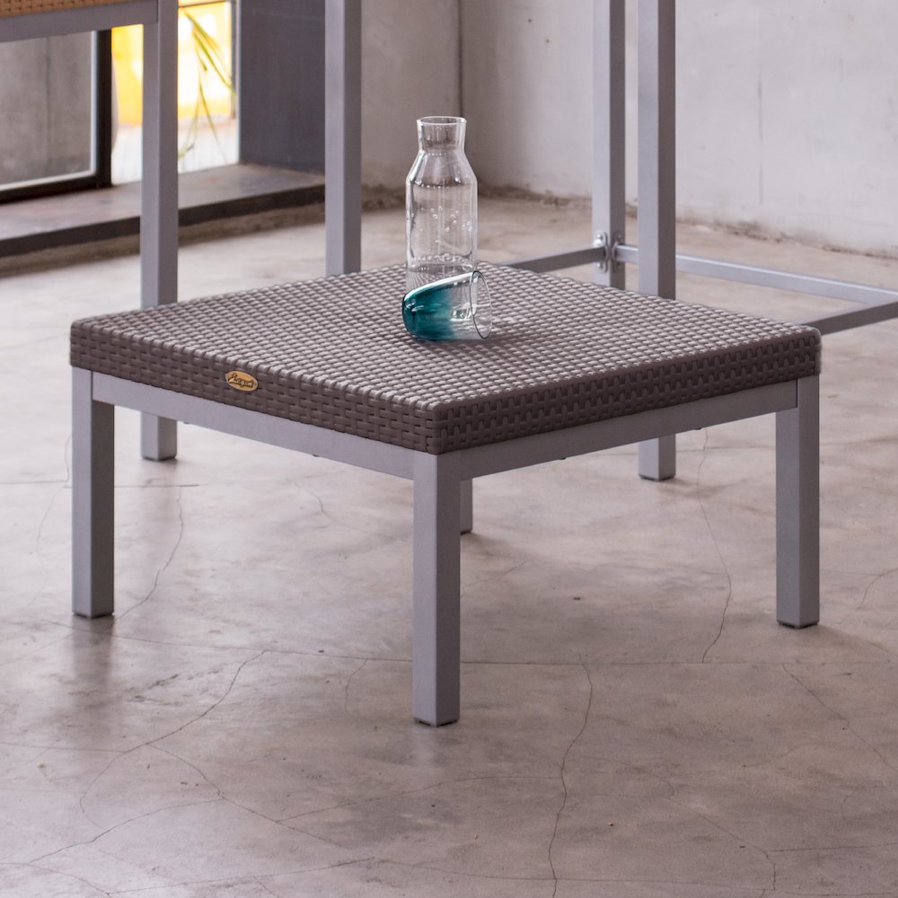 Russ Rattan Coffee Table with Aluminum Legs. Picture 2
