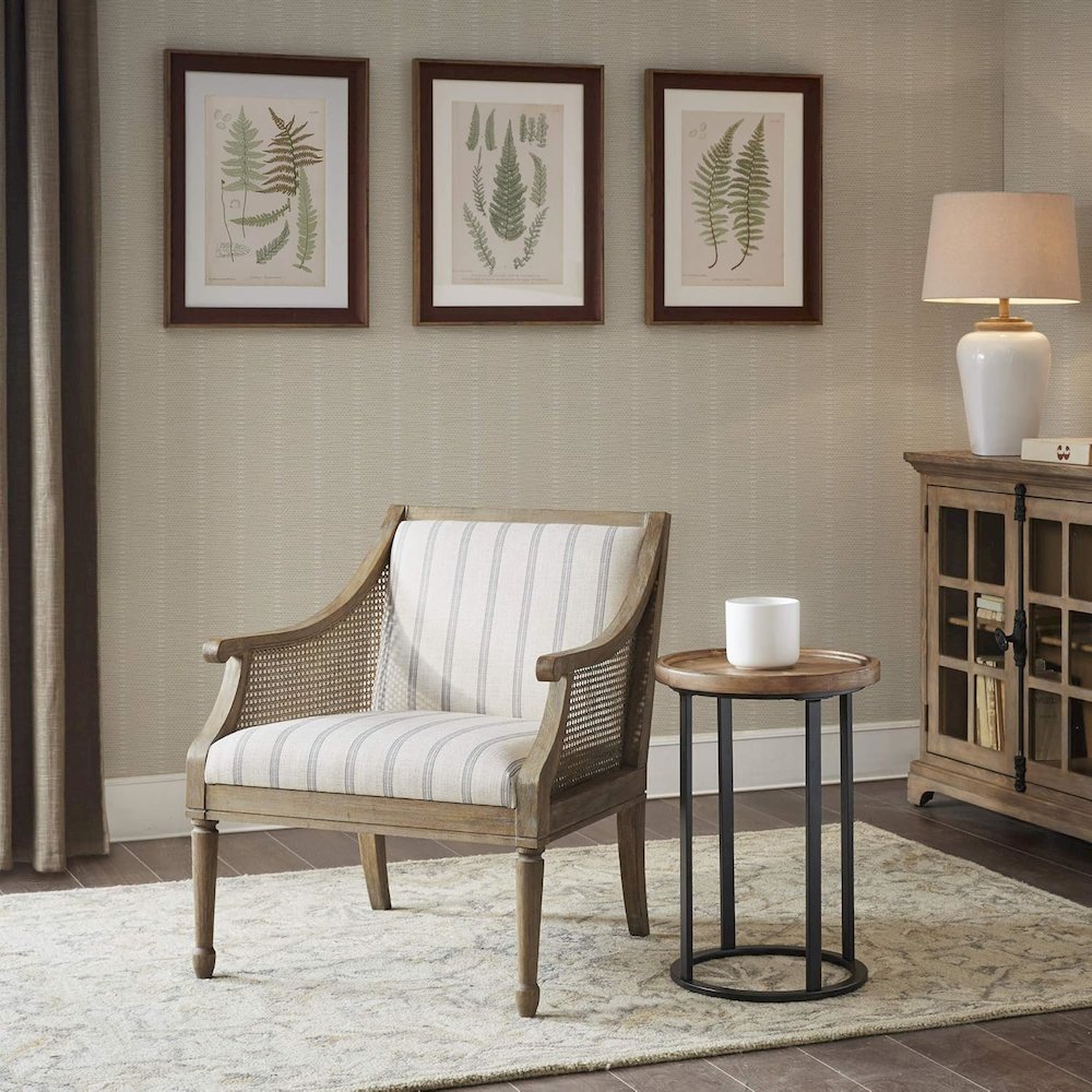 Accent Armchair. Picture 3