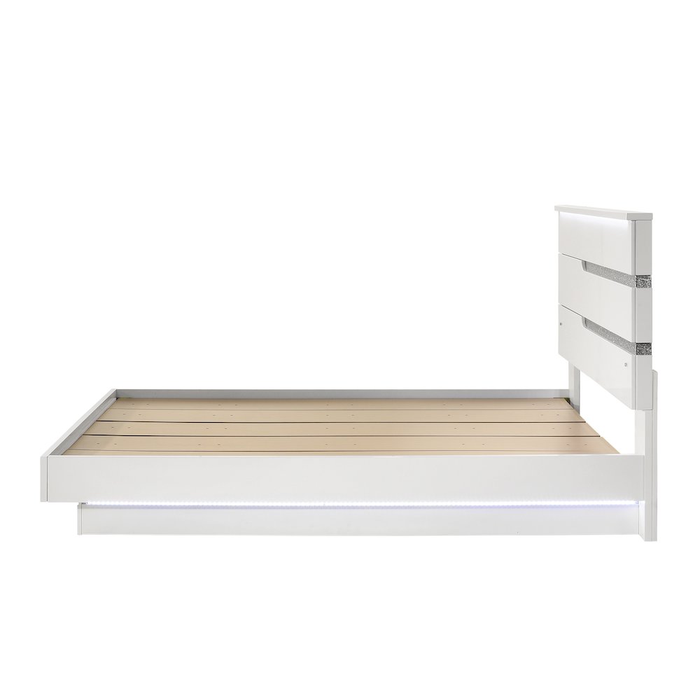 Paradox Wood King Platform Bed in White. Picture 5
