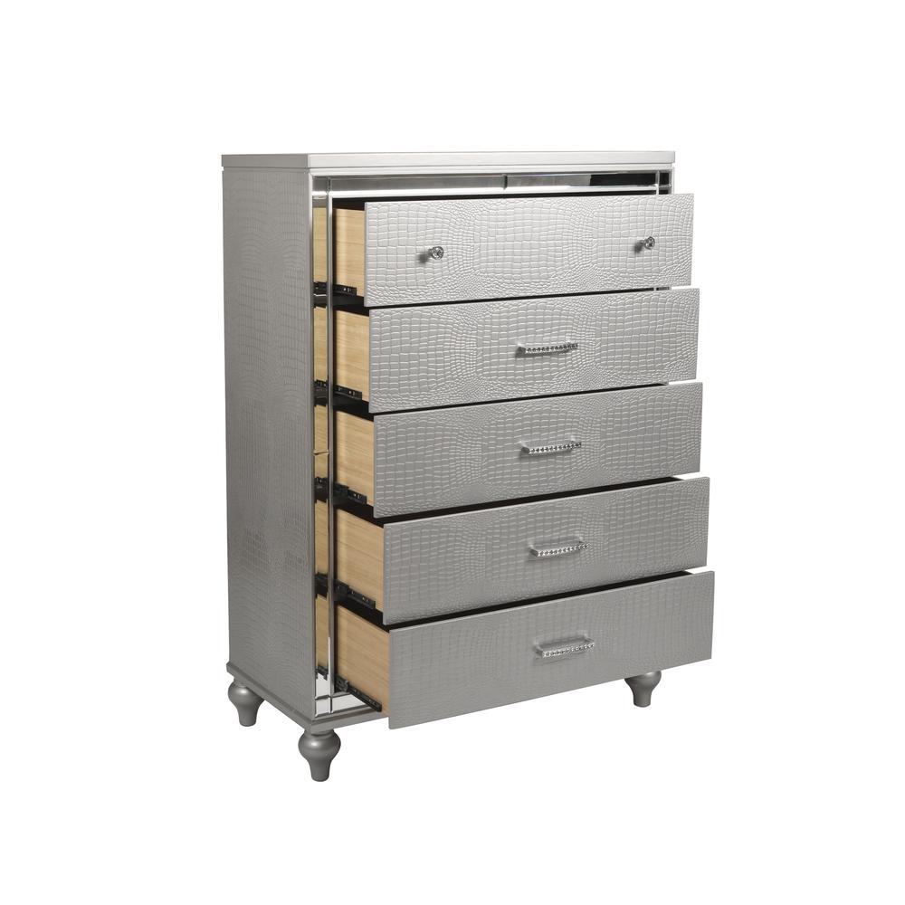 Furniture Valentine Solid Wood Chest with 5 Drawers in Silver. Picture 3
