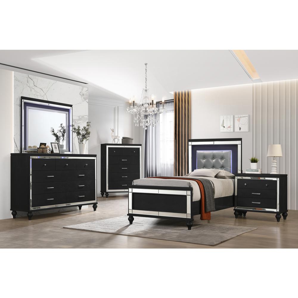 Valentino 4/6 Full Bed - Black. Picture 6