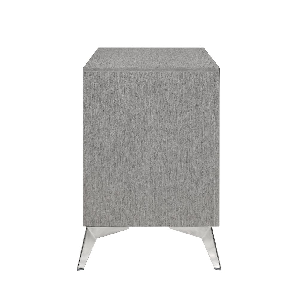 Huxley 3-Pc Wood Bedroom Set with Dresser in Gray. Picture 4