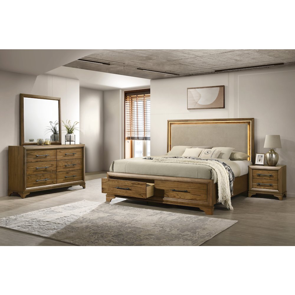 Talcott 4Pc Wood Queen Bedroom Set, Nightstand in Honey/Brown. Picture 2