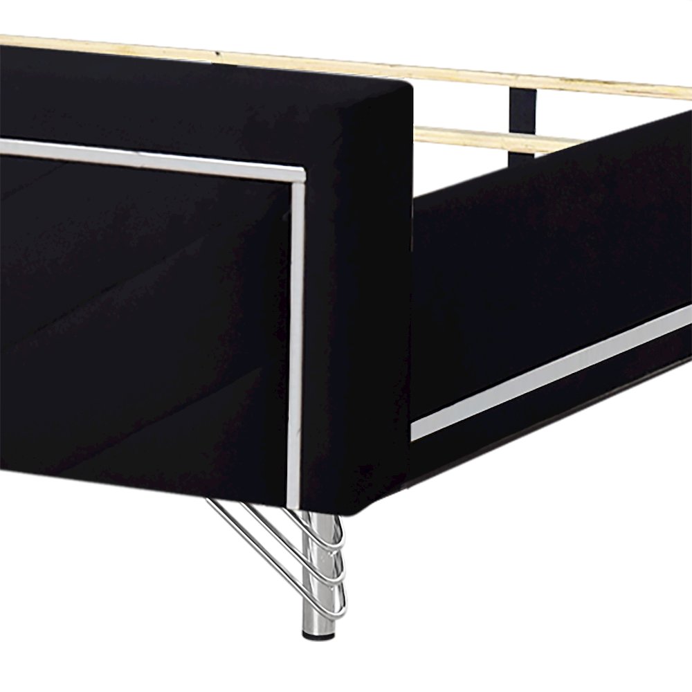 Ava Wood/Polyester Queen Panel Bed in Ebony Black. Picture 7