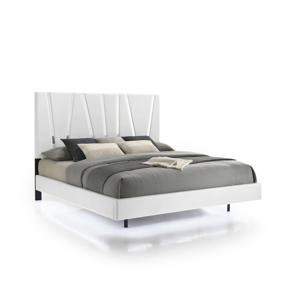 Europa Wood Queen Bed, White. Picture 1