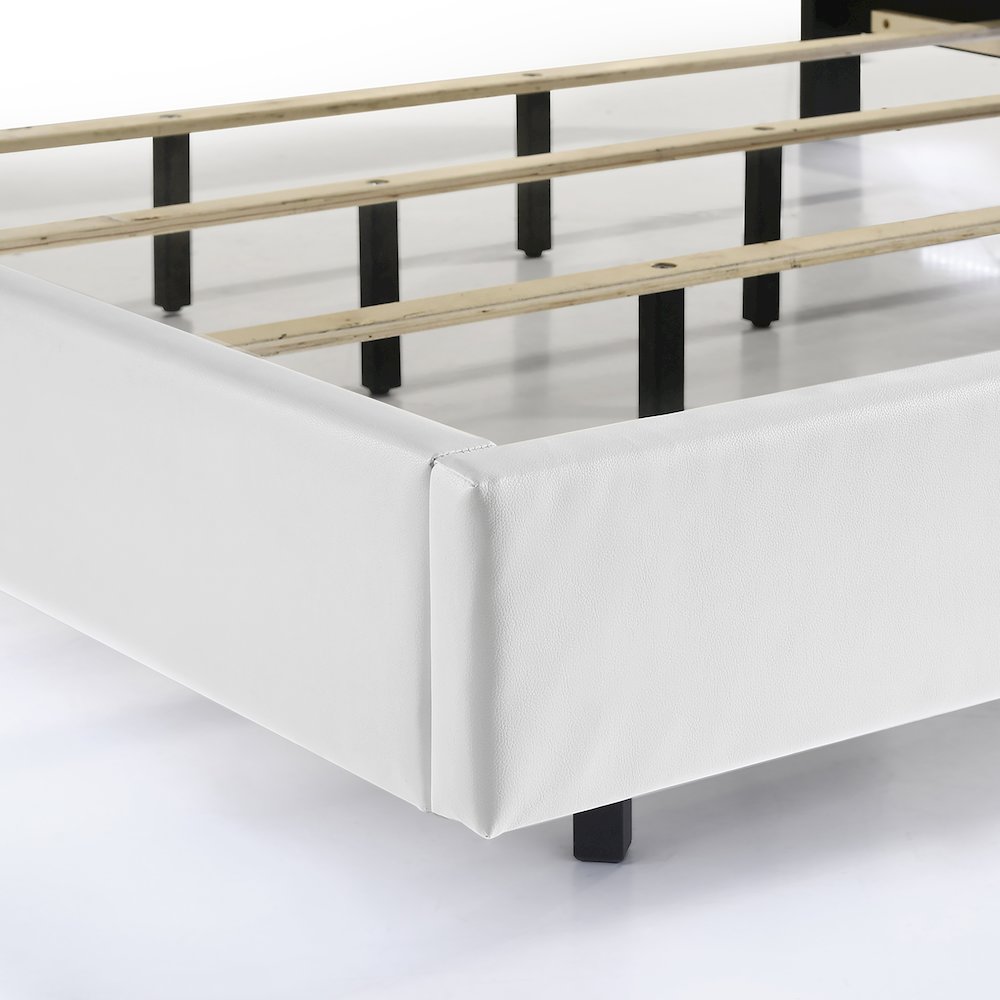 Europa Wood King Bed with 2 Nightstands and Panels, White. Picture 9