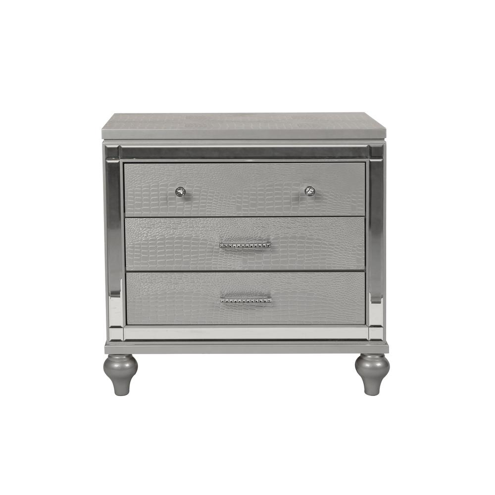 Valentine 4-Piece Wood Queen Bedroom Set with Nightstand in Silver. Picture 7