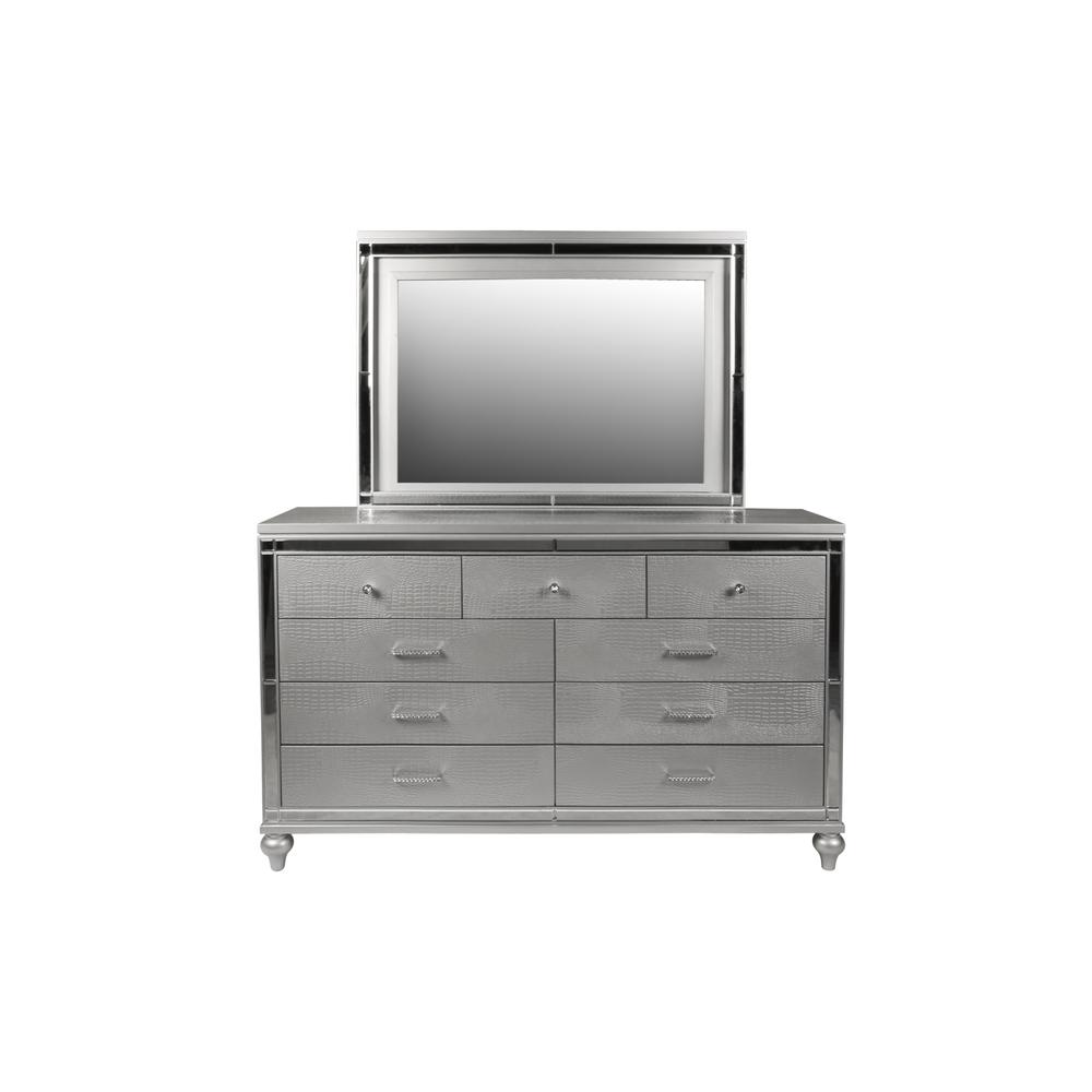 Valentine 4-Piece Wood Queen Bedroom Set with Nightstand in Silver. Picture 5