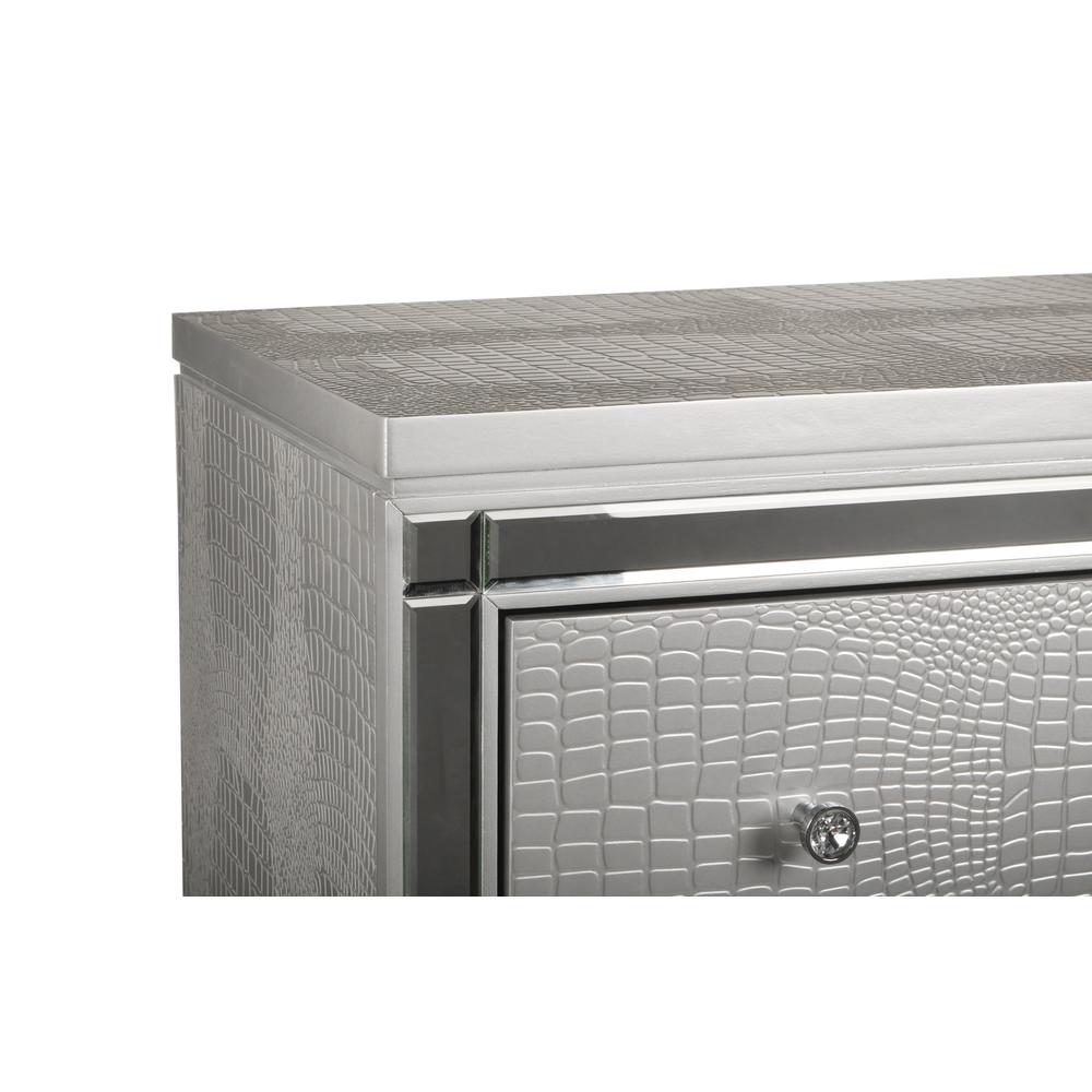 Furniture Valentine Solid Wood Chest with 5 Drawers in Silver. Picture 5
