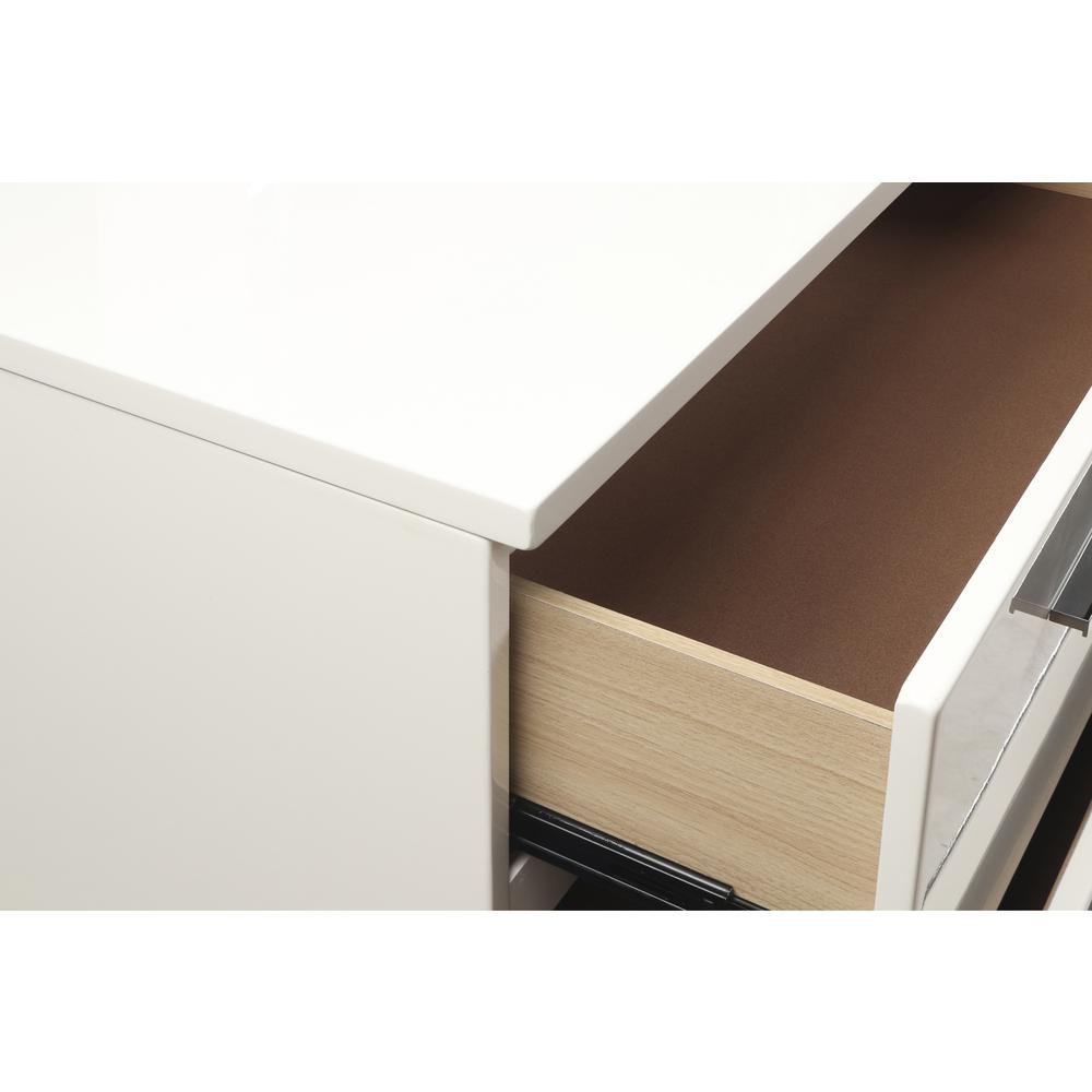 Furniture Sapphire Wood 6-Drawer Dresser in White. Picture 4