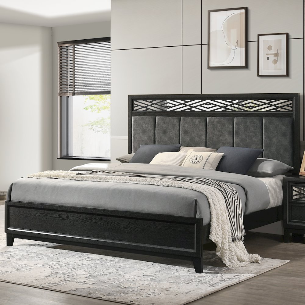 Obsidian Wood King Bed, Black. Picture 2