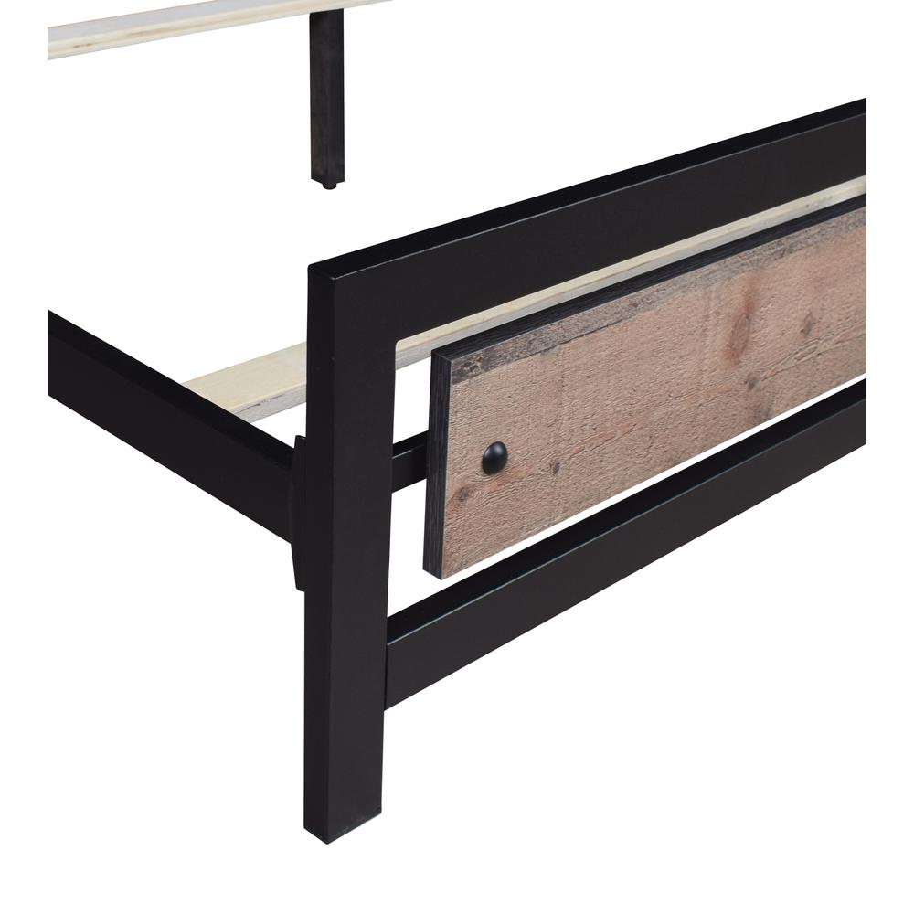 Elk River Wood California King Bed, Rustic. Picture 3