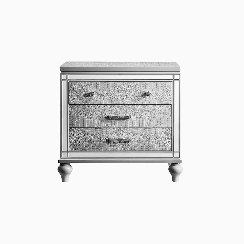 Valentino Wood 3-Drawer Nightstand in Silver. Picture 3