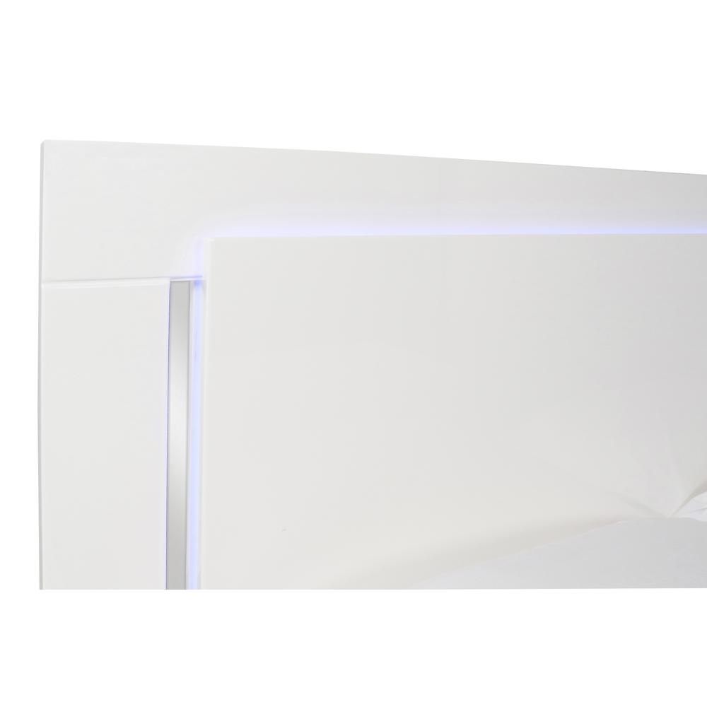 Furniture Sapphire Contemporary Solid Wood 6/6 Ek Bed in White. Picture 4