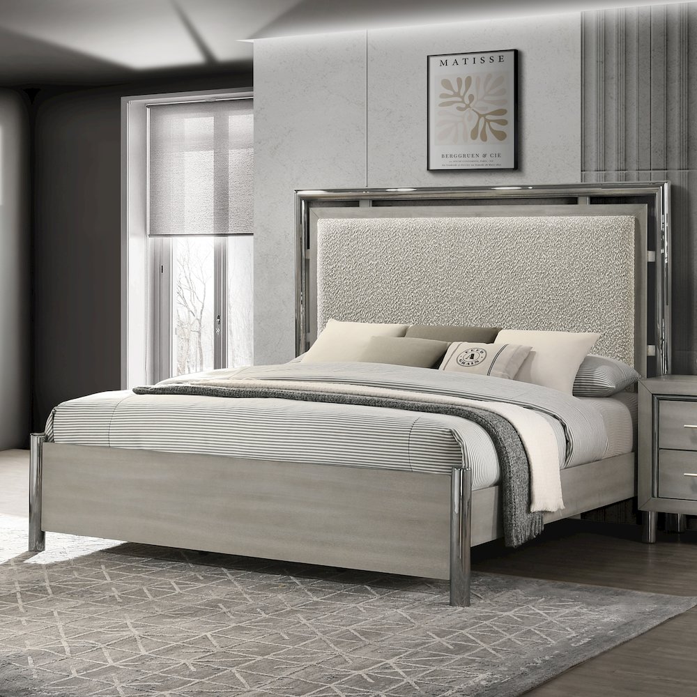 New Classic Furniture Lennox Wood King Size Panel Bed in Gray. Picture 2