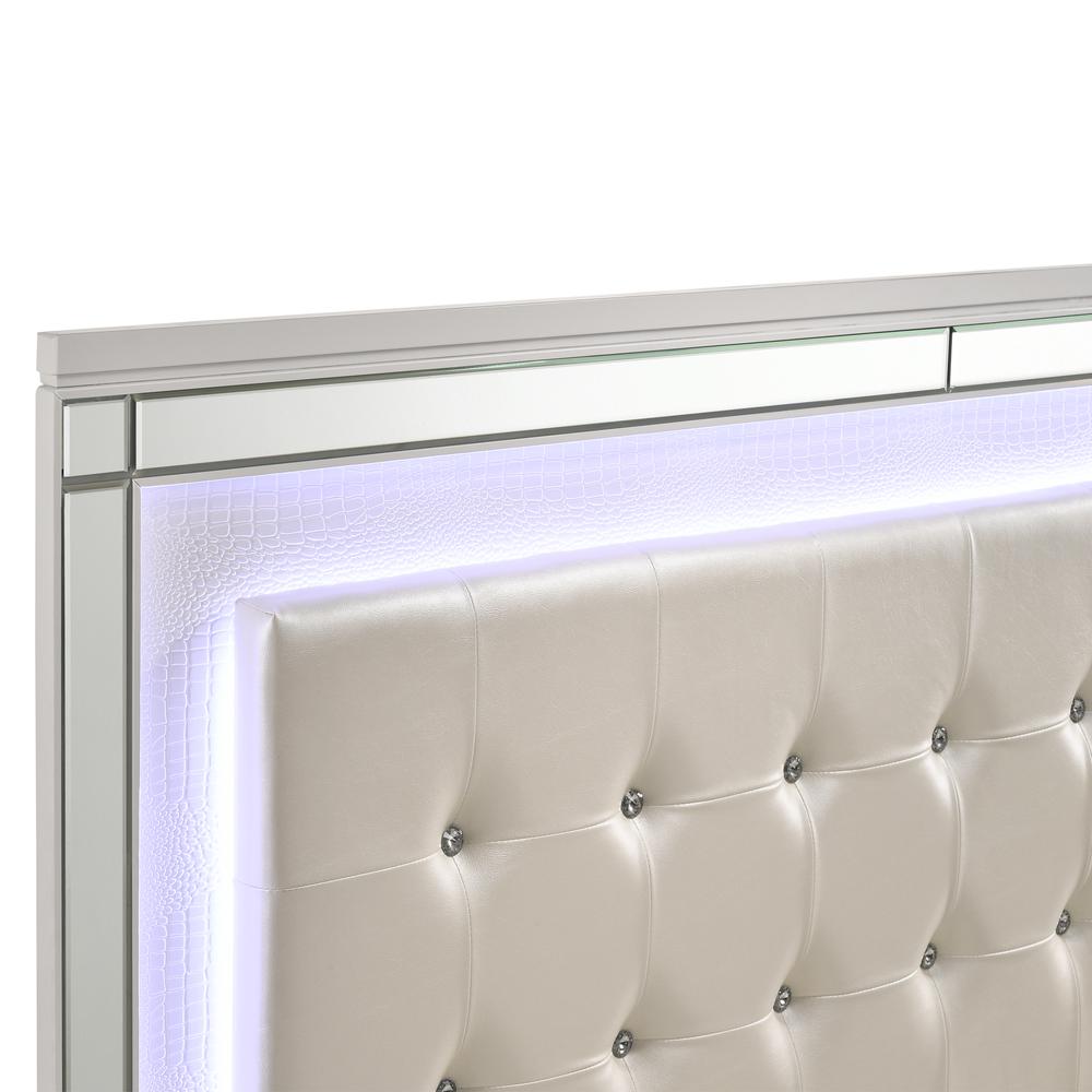 Furniture Valentine Solid Wood California King Lighted Bed in White. Picture 4
