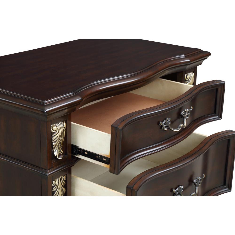 Furniture Maximus Solid Wood 3-Drawer Nightstand in Madeira. Picture 6