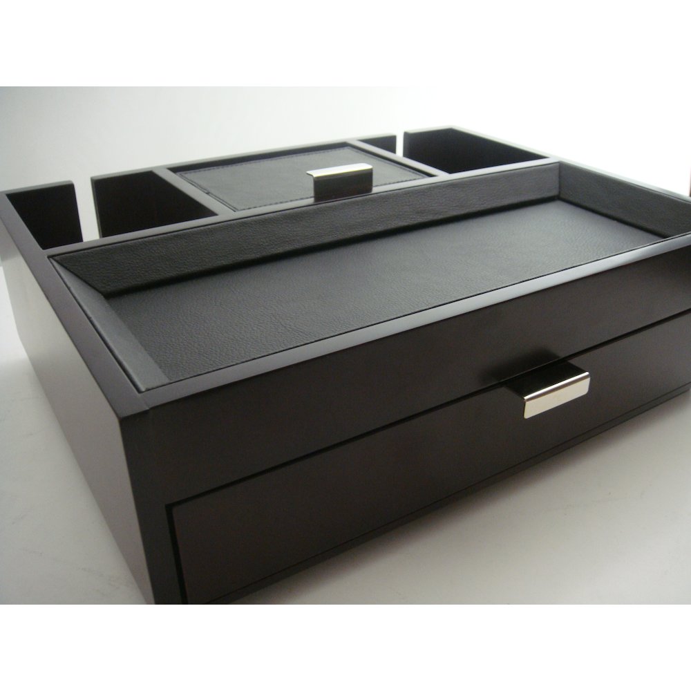 Dresser Valet. Picture 9