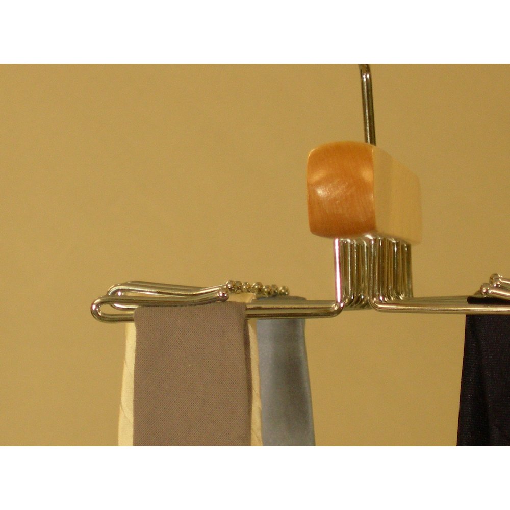 Simplicity Tie Hanger. Picture 4