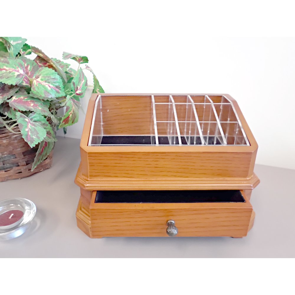Cosmetic Organizer. Picture 2