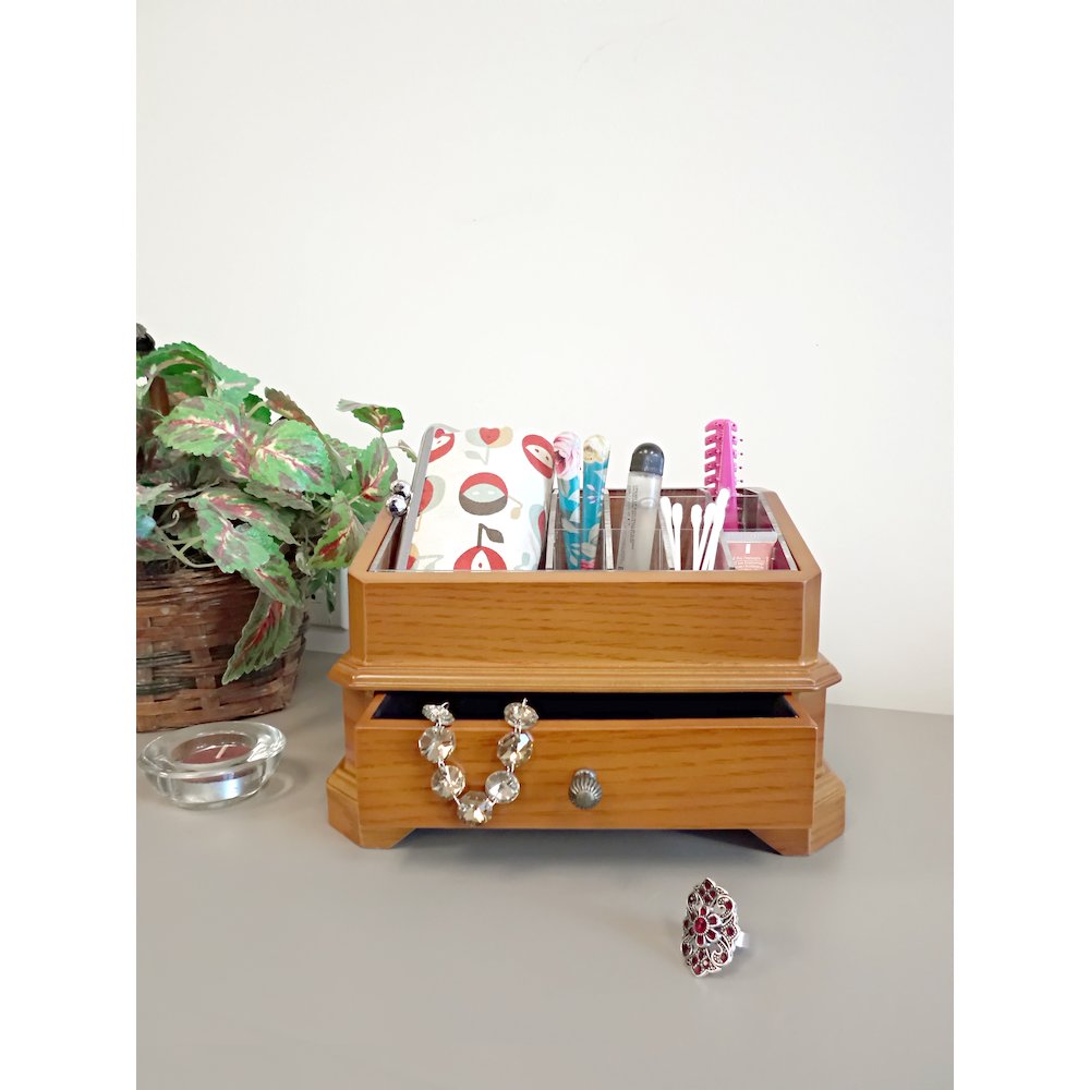 Cosmetic Organizer. Picture 10