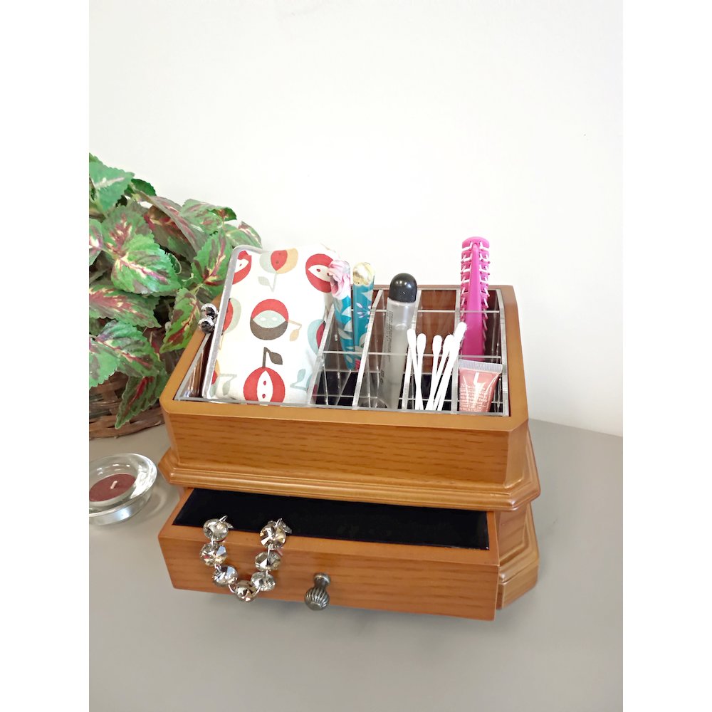 Cosmetic Organizer. Picture 7