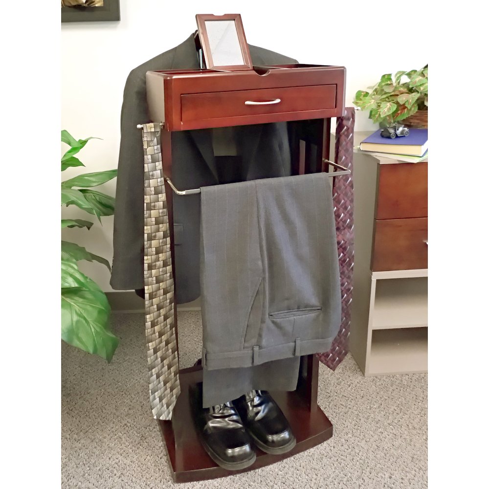 Wardrobe Valet w/contour hanger. Picture 17