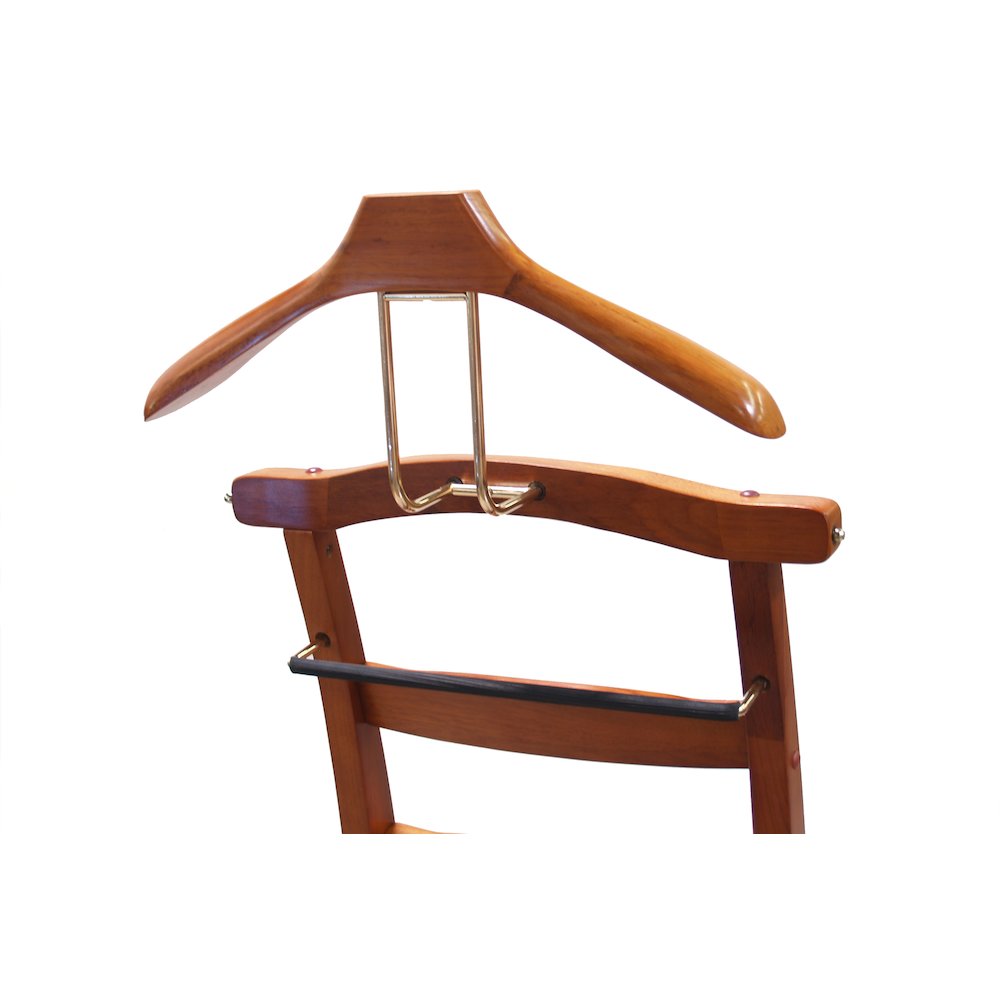 Manchester Chair Valet, Light Walnut Finish. Picture 6