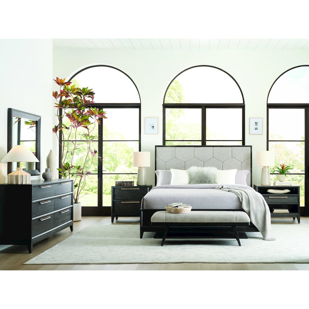 Quincy Upholstered Bed Bench. Picture 5