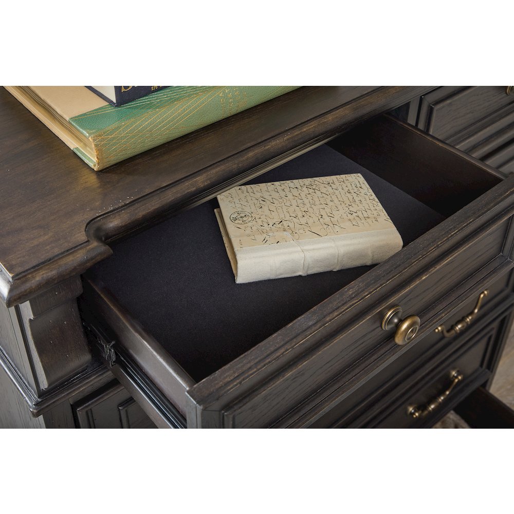 Hickory Creek 6 Drawer Chest. Picture 8