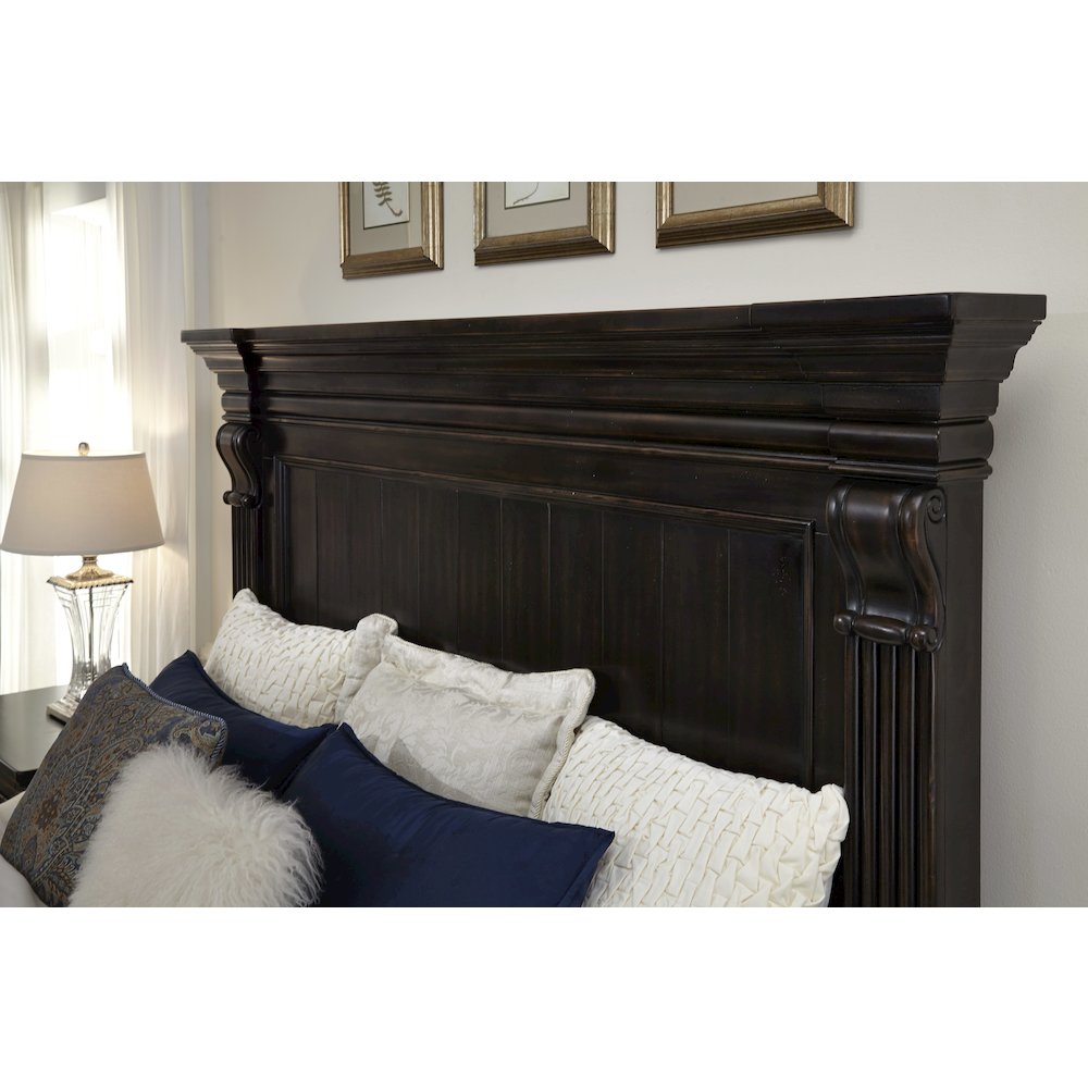 Caldwell California King Bed. Picture 5