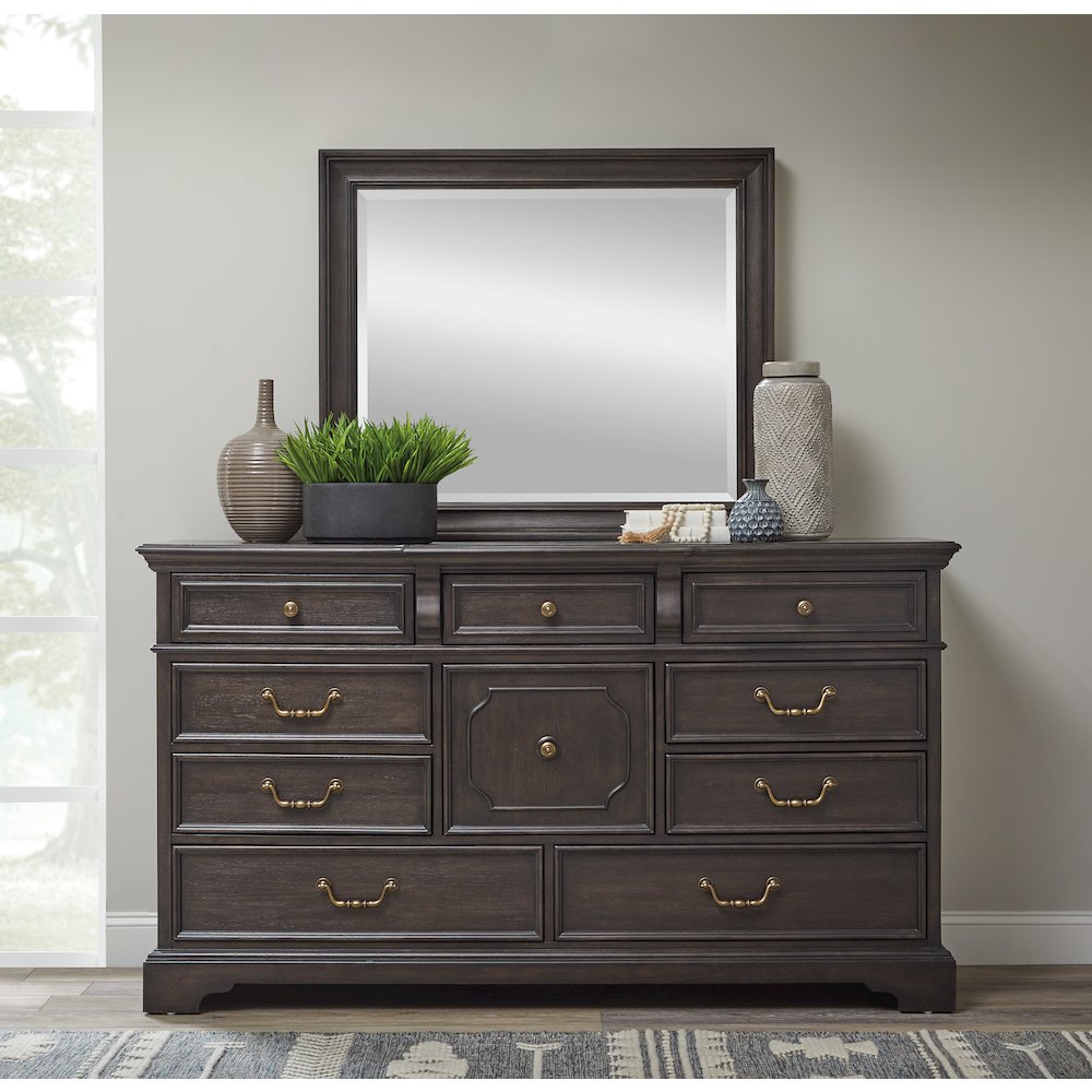 Hickory Creek 10 Drawer Dresser. Picture 11