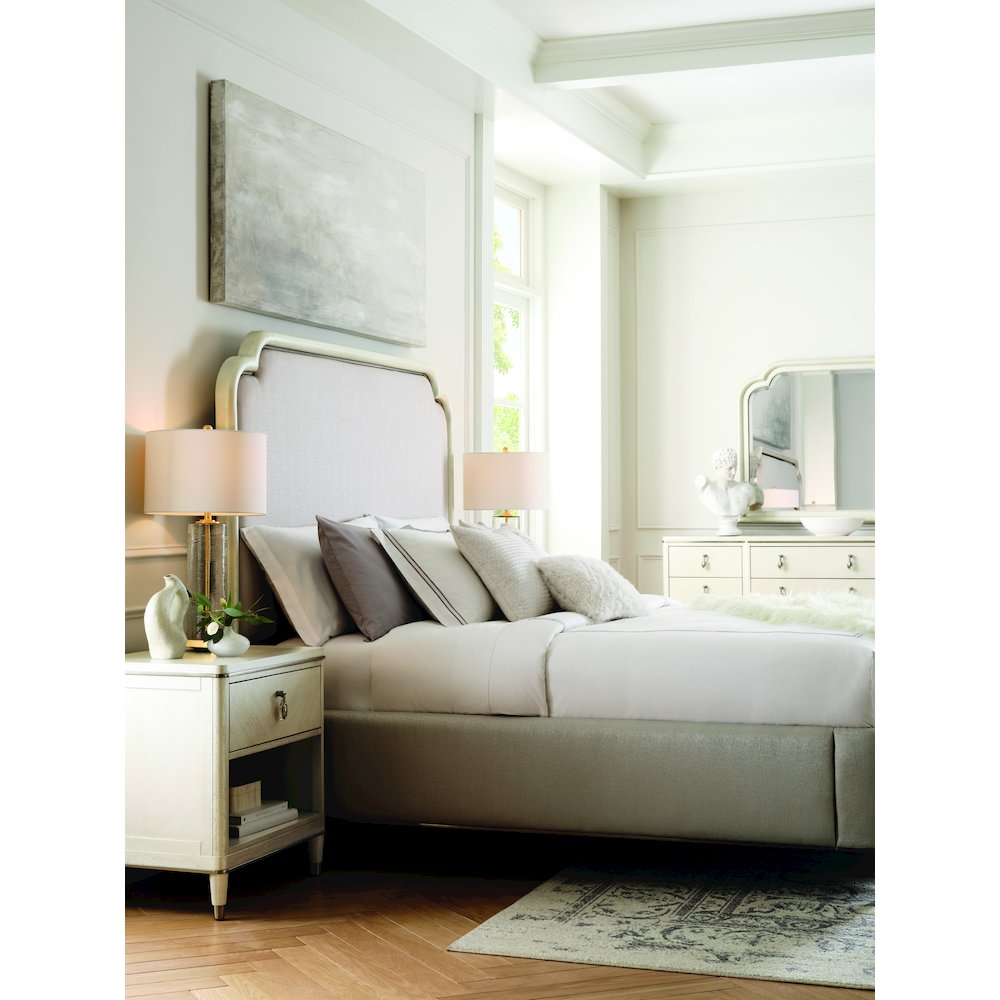 Grace Upholstered Queen Bed. Picture 10