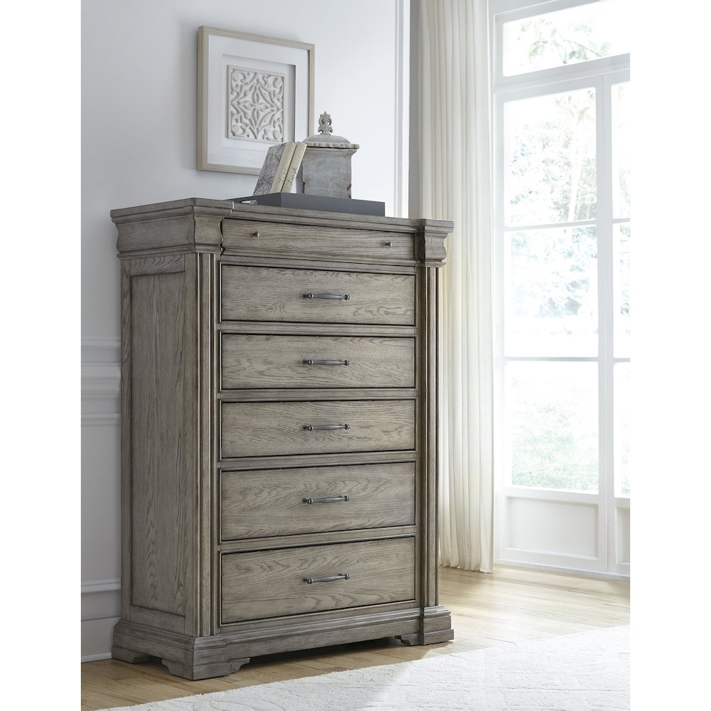 Madison Ridge 6 Drawer Chest in Heritage Taupe. Picture 7