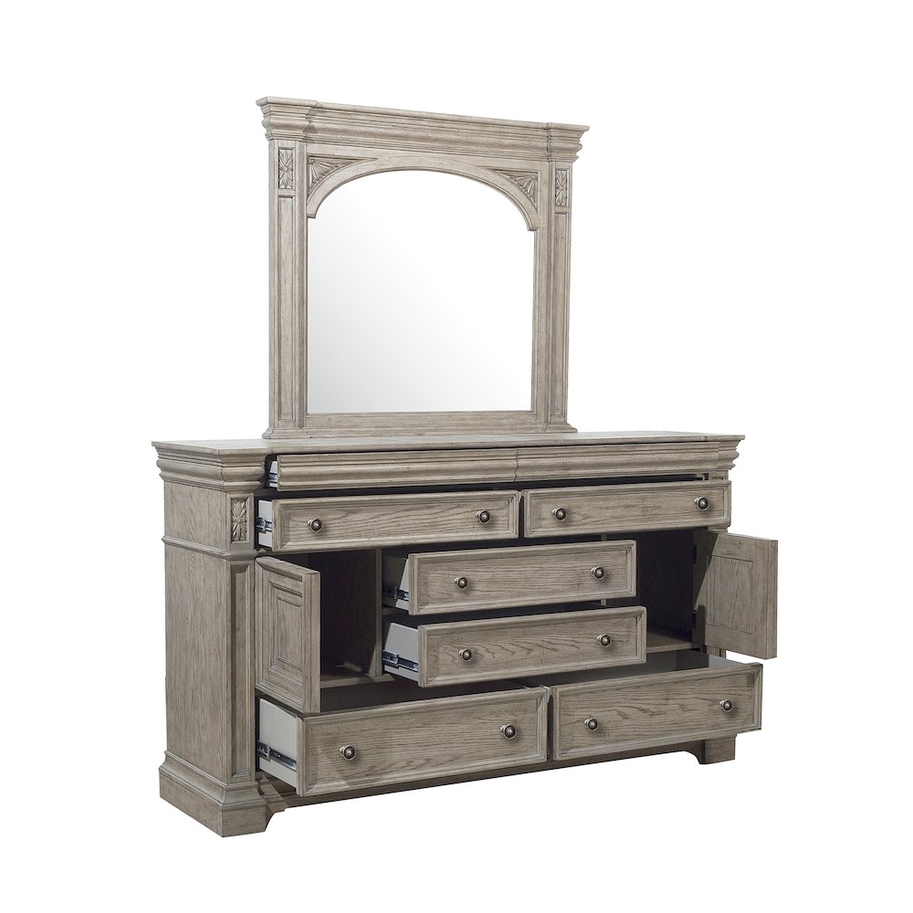 Kingsbury Dresser and Mirror. Picture 4