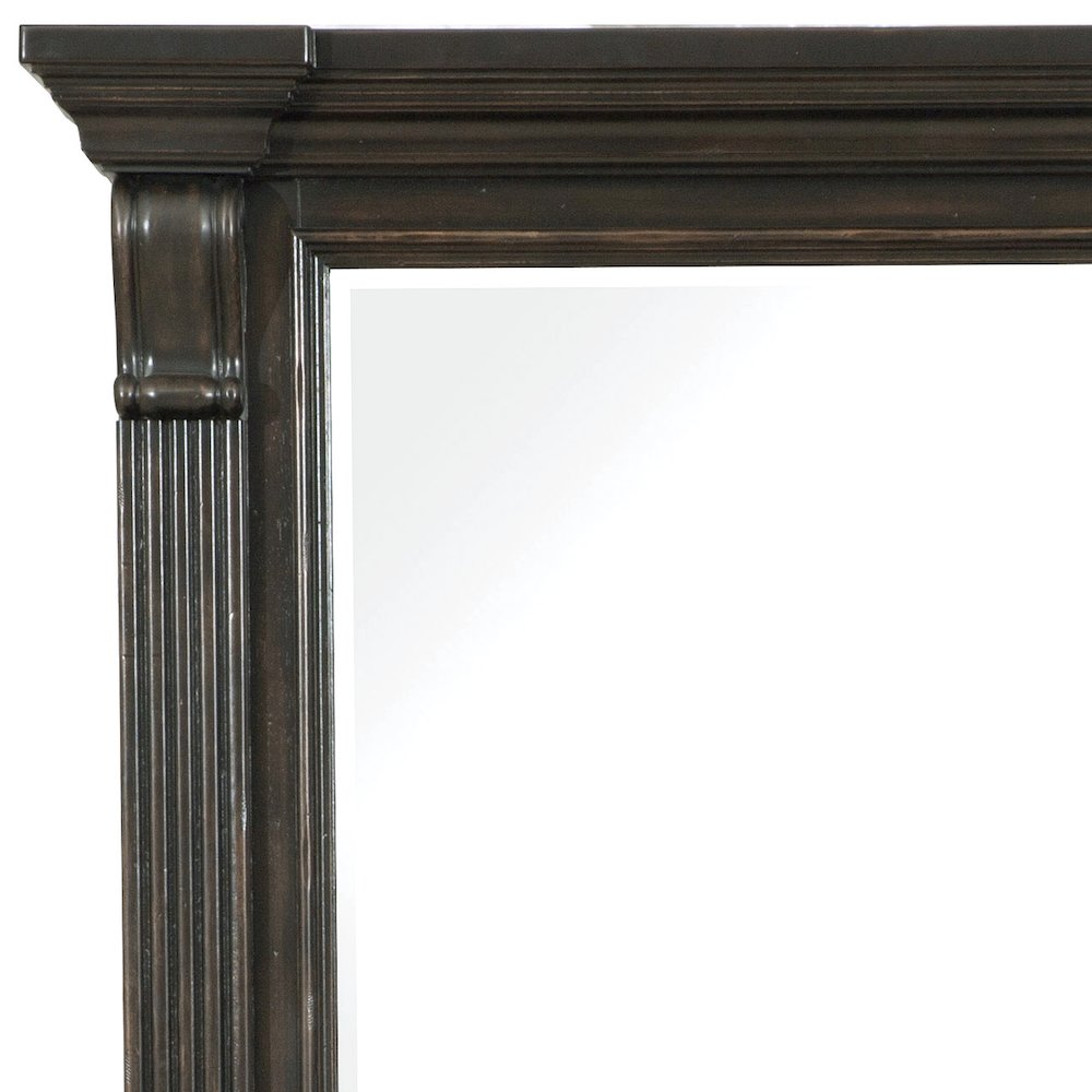 Caldwell Dresser/Mirror. Picture 4