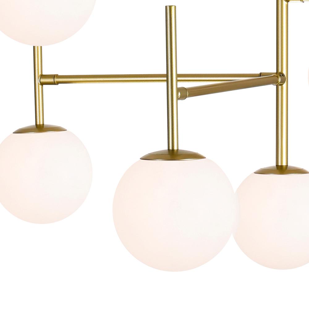 Tourch 7 Light Chandelier With Medallion Gold Finish. Picture 3