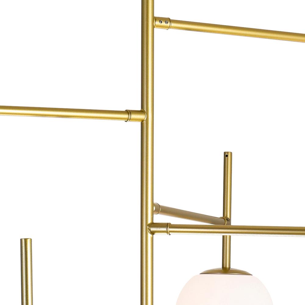 Tourch 7 Light Chandelier With Medallion Gold Finish. Picture 4