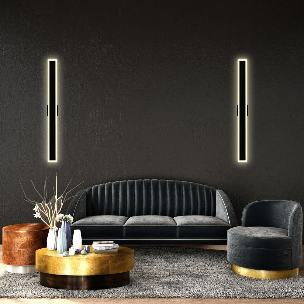 Malibu LED Integrated Black Outdoor Wall Light. Picture 6