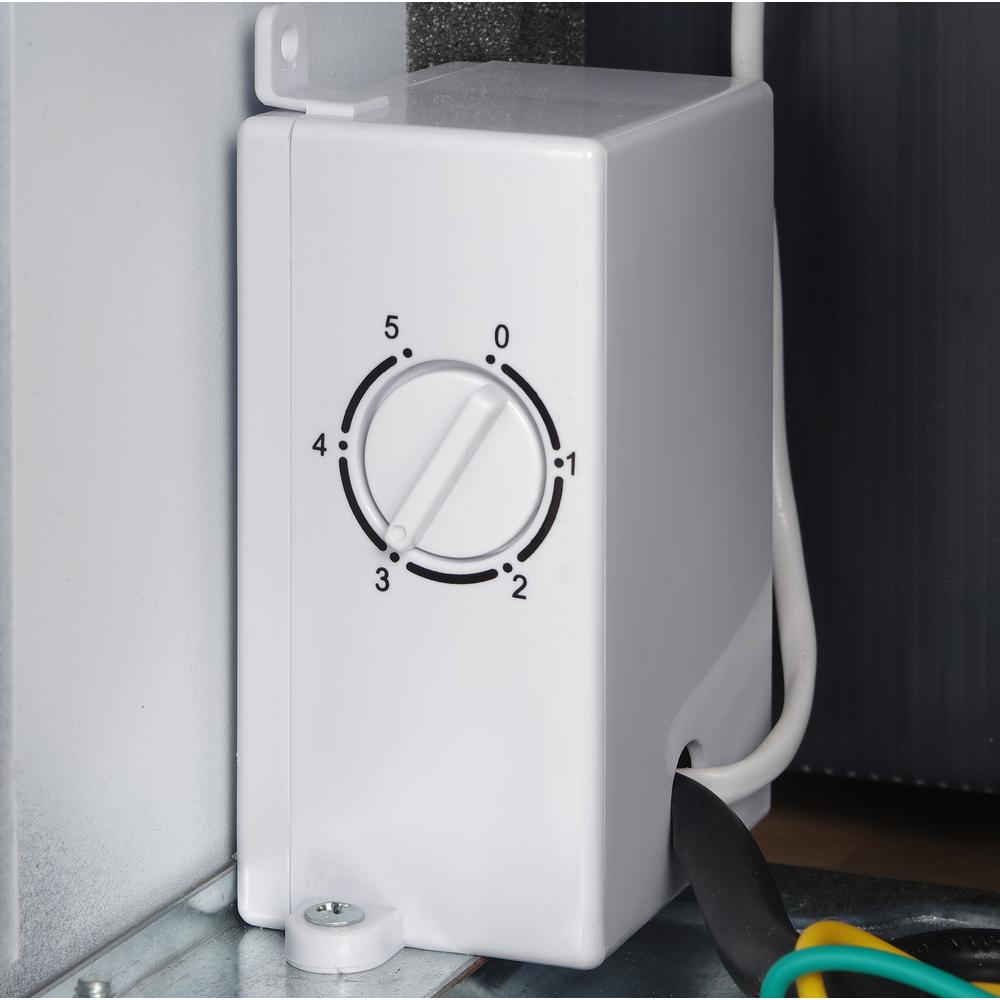 Beverage Refrigerator With Lock – Stainless Steel 62 Can Capacity. Picture 6