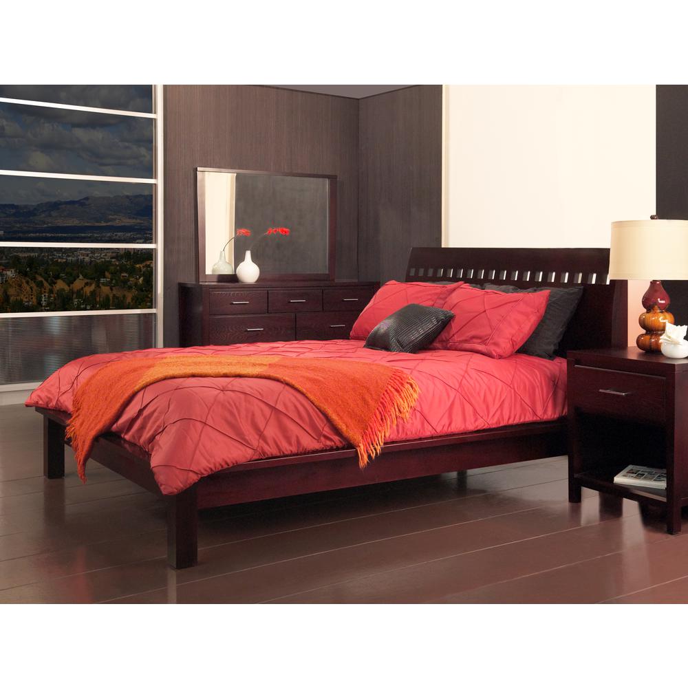 Veneto Wood Platform Bed in Espresso. Picture 2
