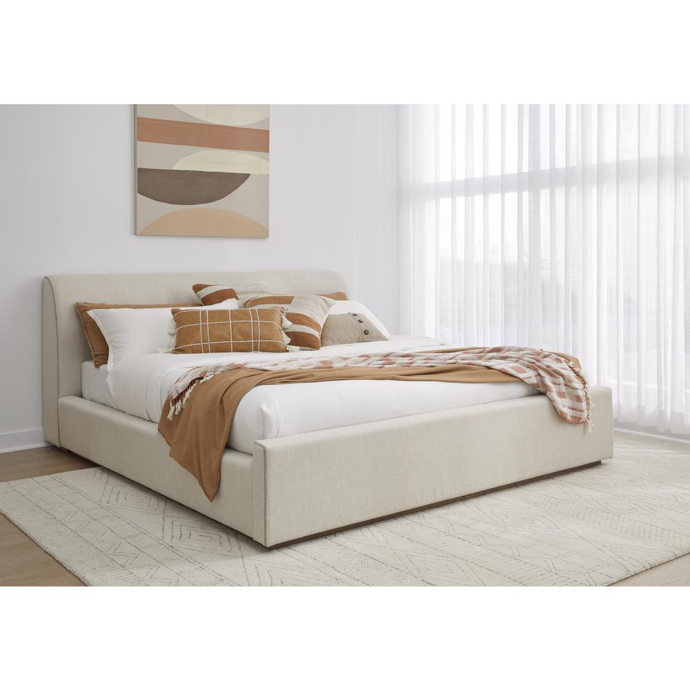 Louis Upholstered Platform Bed in Natural Linen. Picture 3