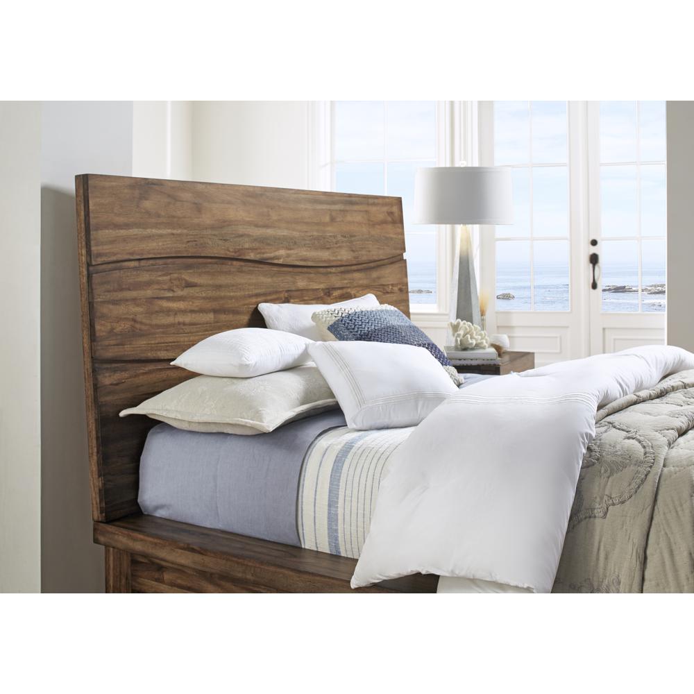 Ocean Solid Wood Platform Bed in Natural Sengon. Picture 5