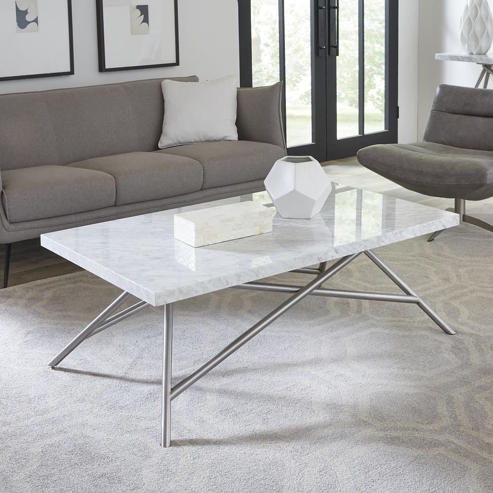 Coral Coffee Table in Marble. Picture 3