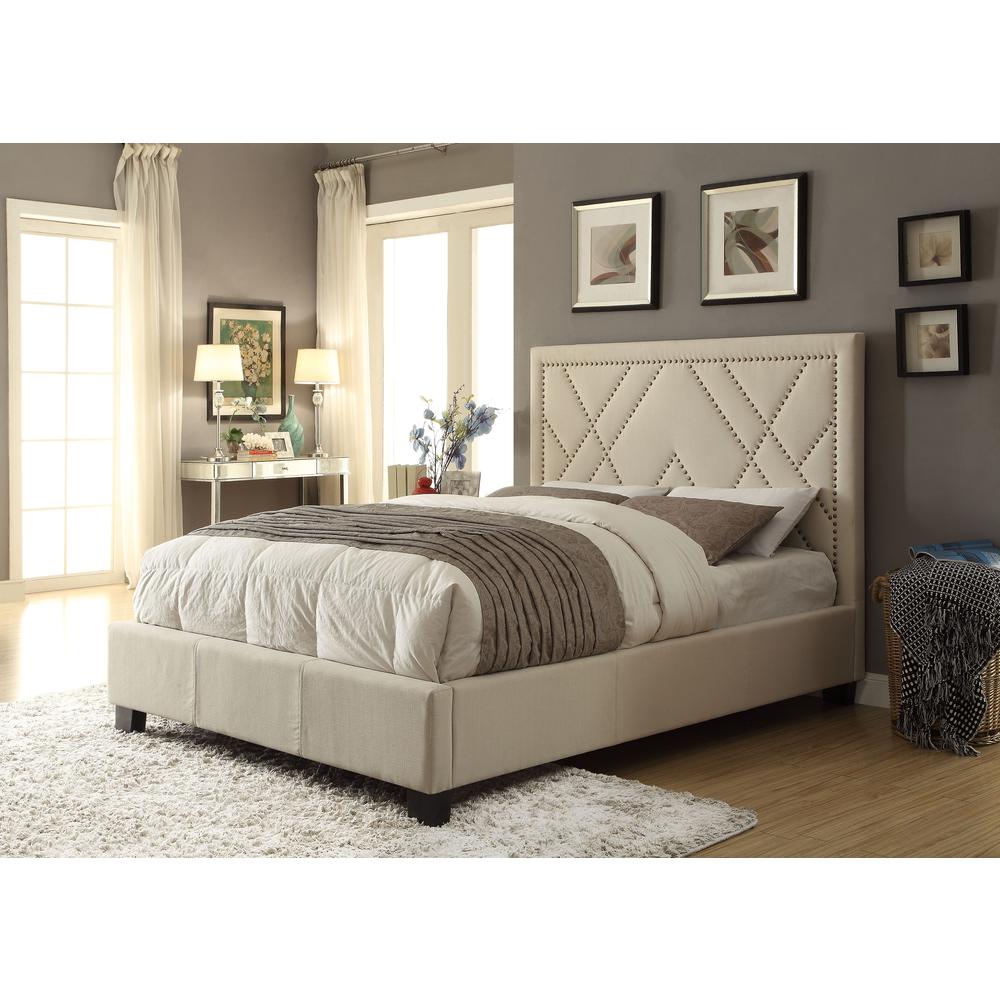 Vienne Nailhead Upholstered Platform Storage Bed in Powder. Picture 8