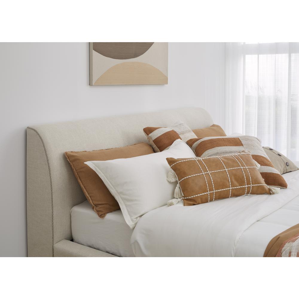 Louis Upholstered Platform Bed in Natural Linen. Picture 5